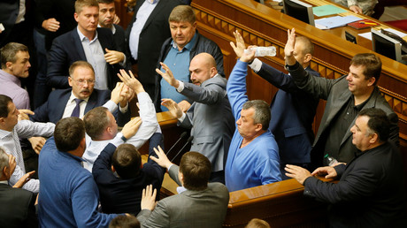 Neues "Donbass-Reintegrationsgesetz" - Kiew wirft Minsker Friedensprozess über Bord