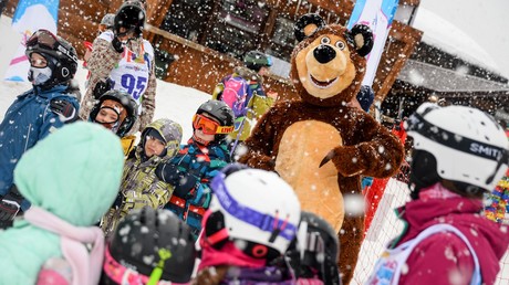 Auf die Skier, fertig, los: Feier des Weltschneetages im Bergresort "Rosa Chutor" in Sotschi