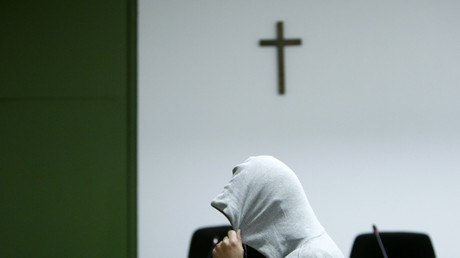Kreuz für Prozess gegen Afghanen aus bayrischem Gericht verbannt
