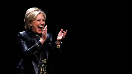 Politisierter Grammy: Hillary Clinton liest aus Anti-Trump Buch - Nikki Haley zeigt sich entrüstet