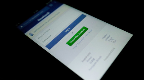 Facebook verbietet Werbung für Kryptowährungen, Bitcoin sinkt auf 10.000 US-Dollar