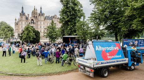 Terrorverdächtiger Polizist soll bei Landes-AfD Innere Sicherheit bearbeiten