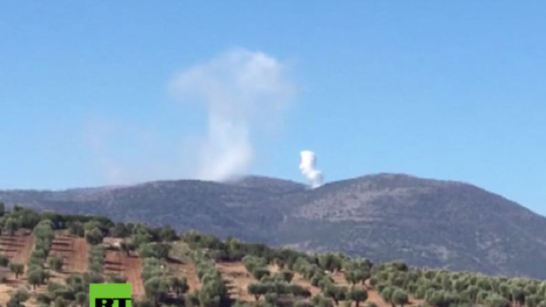 Syrien: Rauchsäulen steigen nach türkischen Luftangriffen im Grenzgebiet empor