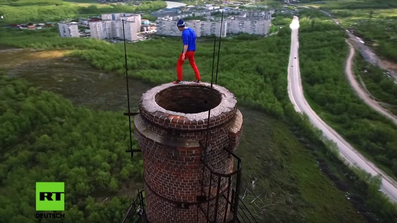 Leicht- oder Wahnsinn? Exklusive RT-Doku über russische Roofer