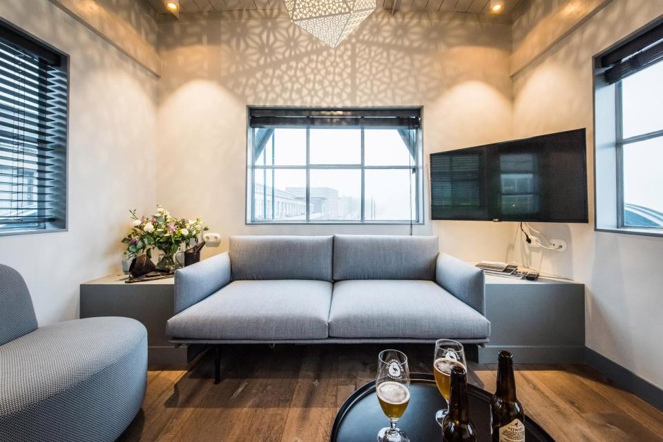 Alter Hafenkran in Luxuswohnung in Amsterdam umgewandelt