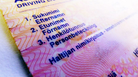 Noch mehr Abhängigkeit von unseren Handys? Finnland führt digitalen Führerschein ein