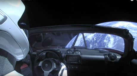 Roter Tesla macht Ausflug im Weltall: Musk lässt Superrakete "Falcon Heavy" erfolgreich fliegen
