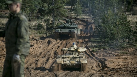 Keine öffentliche Auskunft: Berlin hält sich zu Militärmanövern an russischer Grenze bedeckt