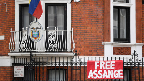 Verdächtiges Paket mit Drohung an Julian Assange geliefert
