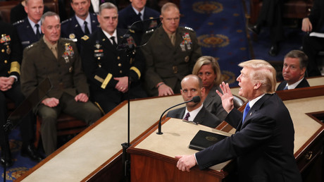 Trump will mehr Geld für das Militär und kürzt in den Bereichen Umwelt und Soziales