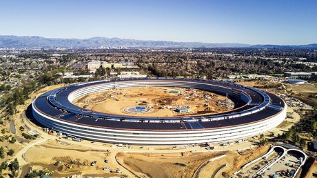 Harte Transparenz: Türen in Apples Hauptquartier bringen zerstreute Mitarbeiter in Not