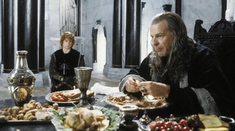 Passende Verpflegung zum Filmmarathon: Brite bereitet sich 14-Gänge-Menü aus "Herr der Ringe" zu