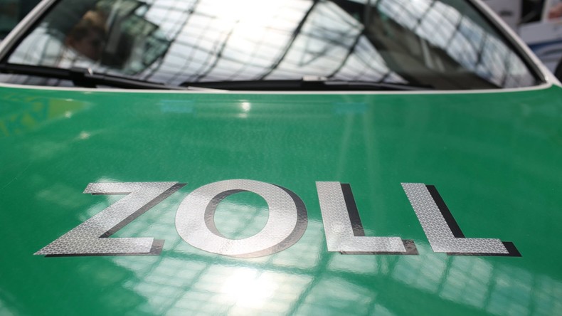 Frankfurter Zoll entdeckt 150 Kartons mit gefälschtem Handy-Zubehör – Millionenschäden verhindert