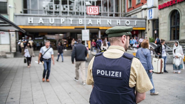 Polizist aus Bayern geht zum Zahnarzt und nimmt Einbrecher fest