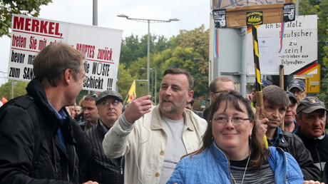 Parteikonvent beschließt: AfD-Politiker dürfen bei Pegida auftreten