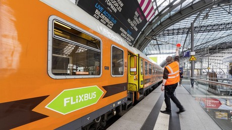 Jetzt auch auf der Schiene: Flixbus startet Zug-Angebot in Deutschland