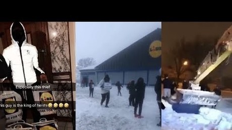 Irland: Dutzende plündern Lidl - Filiale mit Bagger eingerissen, Safe gestohlen, Polizei attackiert