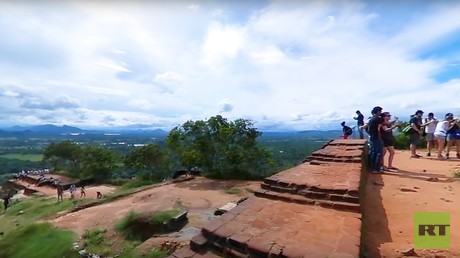 Sri Lanka: Elefanten-Safari, Sigiriya und der Höhlentempel von Dambulla (360°-Video)