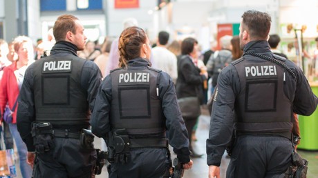 Chemikalien-Fund in Obdachlosenunterkunft: Experten sprengen gefährliches Material