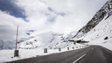 Bus verunglückt auf Alpenpass in Österreich: Rund 30 Verletzte, zwei von ihnen schwer