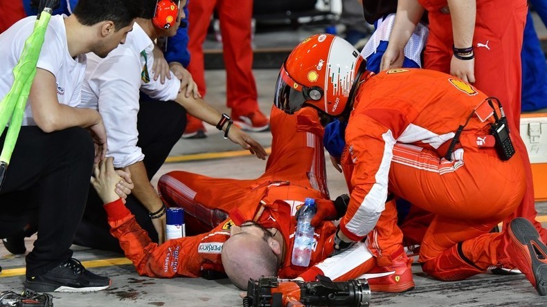 Formel-1-Mechaniker erleidet doppelten Beinbruch bei schwerem Unfall an Boxenstopp