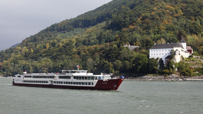 Brand an Bord: 190 Passagiere von Donauschiff gerettet