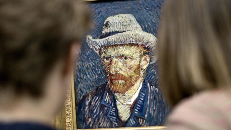 Farbenfroher Tod: Echte Heuschrecke auf Gemälde von Van Gogh entdeckt