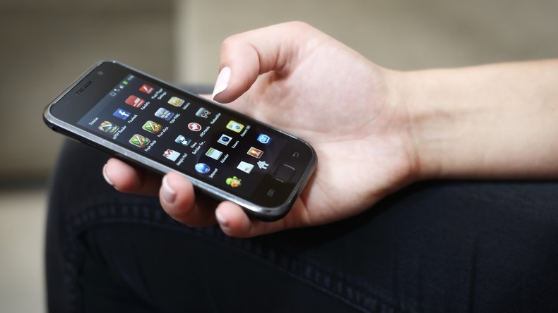 Polizisten wollten Handy eines Toten mit dessen Finger entsperren, Familie entsetzt
