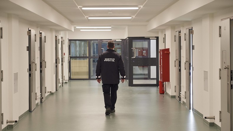 Bericht: Gefängnisse in allen Bundesländern überlastet