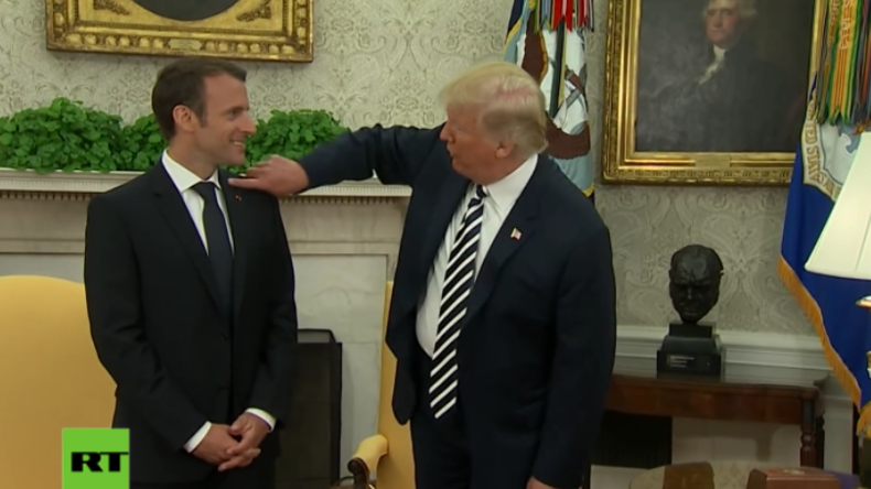 Küsschen, Schüppchen und Händchenhalten: Macron und Trump beschwören besondere Beziehung