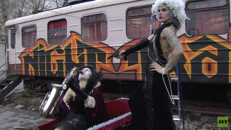 Die dunkle russische Seele – Einmal in Russland beim Dark Cabaret