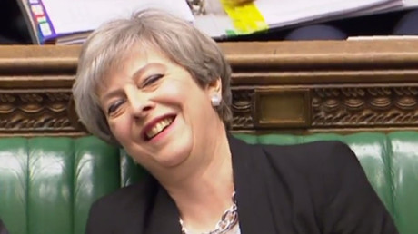 Konservative Zensur: Brite bekommt Brief von Theresa May mit Anrede "Herr Siewollenmichverarschen"
