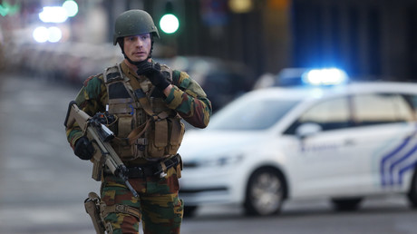 Rezept gegen Heimweh: Belgische Rekruten dürfen abends nach Hause gehen - Armee unter Kritik