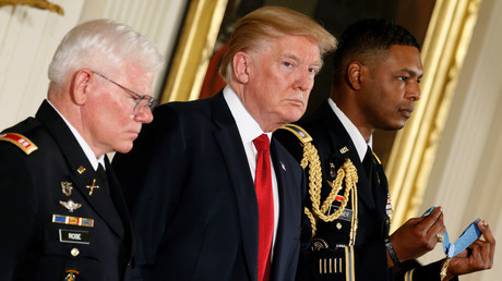 Experten zu RT: USA agieren als "Luftwaffe des Islamischen Staates" und verbreiten "bewusst Lügen"