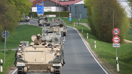 US-Militärübung "für den Krieg von morgen" - Hunderte Militärfahrzeuge rollen über deutsche Straßen