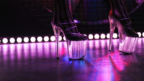 Von der Tanzstange zu einer Stange Geld: Ex-Stripperin erbt sechsstellige Summe von HBO-Manager