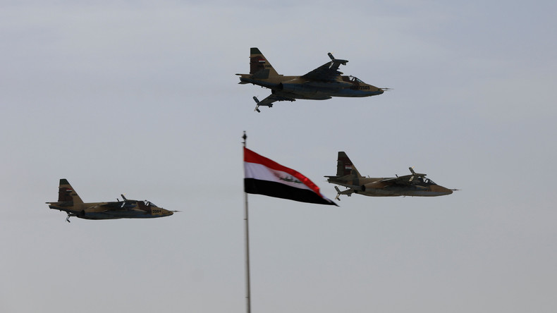 Irakische Luftstreitkräfte bombardieren IS-Stellungen in Syrien