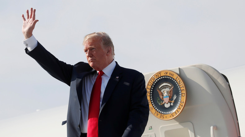Bombt Trump sich beliebt? Krieg als wichtiges Geschäft in den USA (Video)