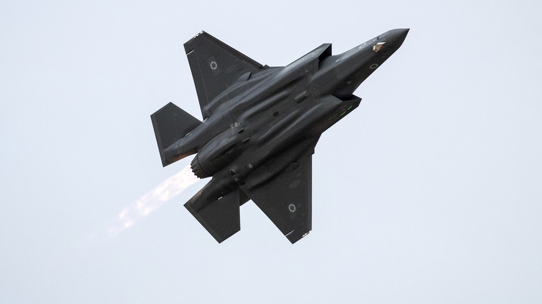 Israels Luftwaffe bombardiert Tunnel und Marine-Ziele in Gaza