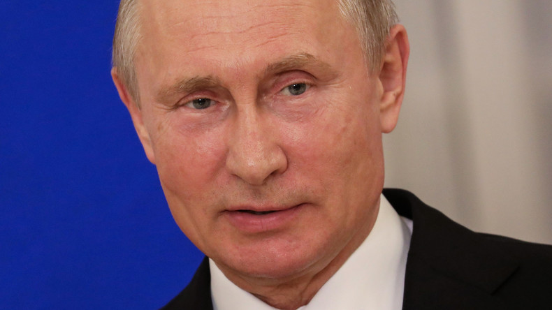 LIVE: Wladimir Putin spricht auf dem Petersburger Wirtschaftsforum (deutsche Simultanübersetzung)