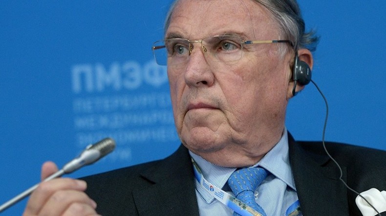 „Wir müssen uns von den USA freimachen!“ – Klaus Mangold im Interview (Video)