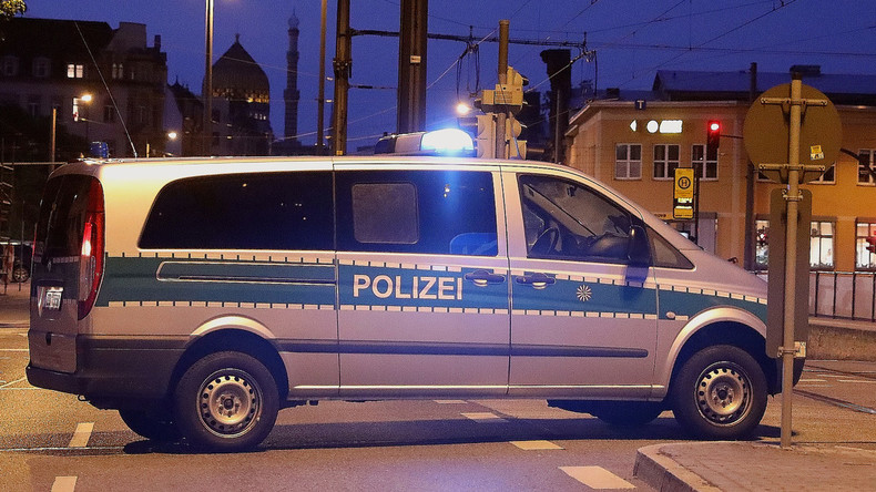 Rund 50 Bewohner von Erstaufnahme greifen Polizei an