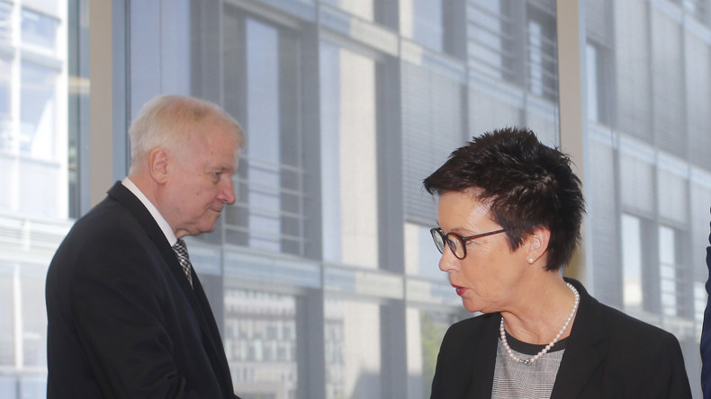 Seehofer zur Aufklärung der BAMF-Affäre: "Handfester und schlimmer Skandal"