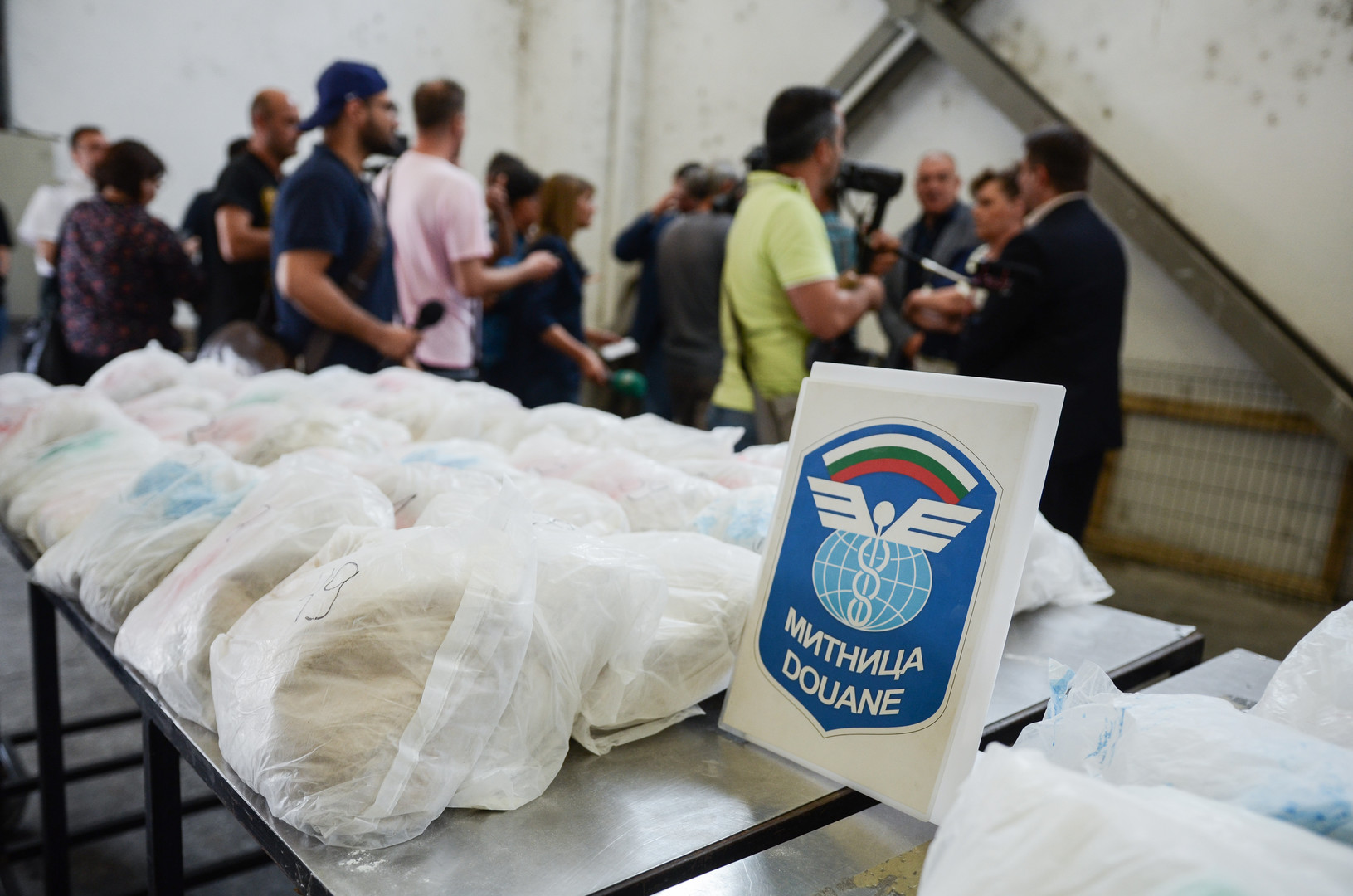 191 Kilo Heroin unter Keramikkleber versteckt - Millionen-Fund beim Zoll