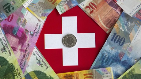 Schweizer Bank in St. Gallen ersetzt Mitarbeiter durch Roboter