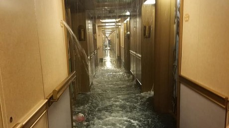 Überschwemmung auf hoher See: Wasserleitung auf Kreuzschiff geht kaputt – 50 Kajüten unter Wasser