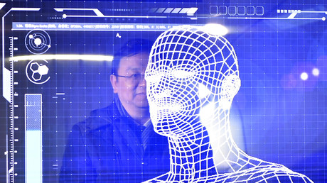 China: Schule überwacht Schülerverhalten im Klassenzimmer mit Kameras und Gesichtserkennungssoftware