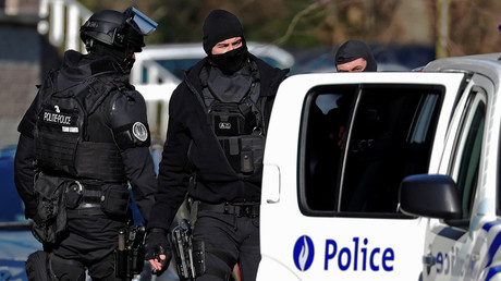 Belgische Polizei nimmt zwei Verdächtige mit Bezug auf Paris-Anschläge 2015 fest