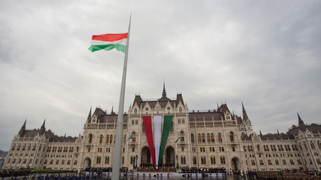 Ungarn bittet NATO um Hilfe: Ukraine verstößt gegen Minderheitenrechte (Symbolbild)
