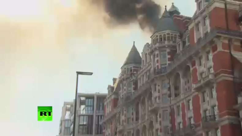 Brand in Londoner Luxus-Hotel - Großeinsatz der Feuerwehr